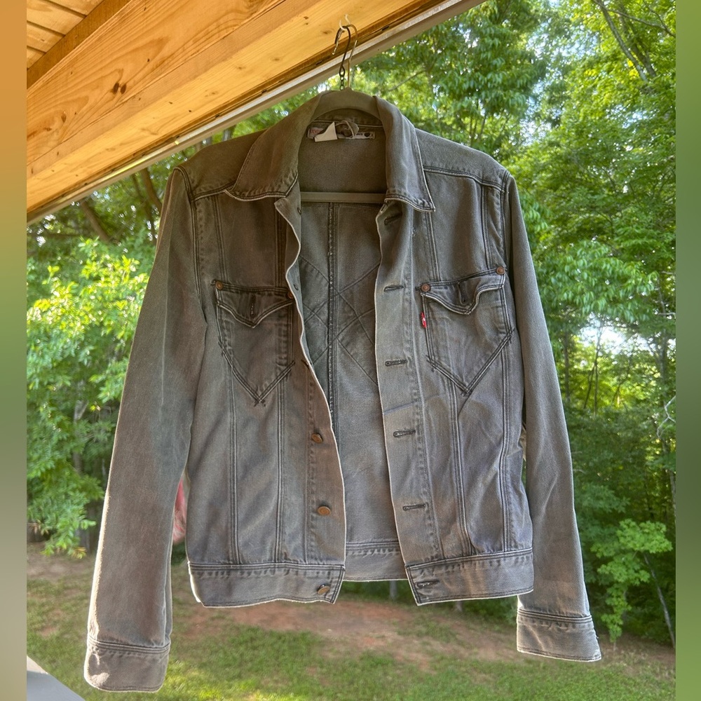 Unique Vintage Levi’s Denim Jacket